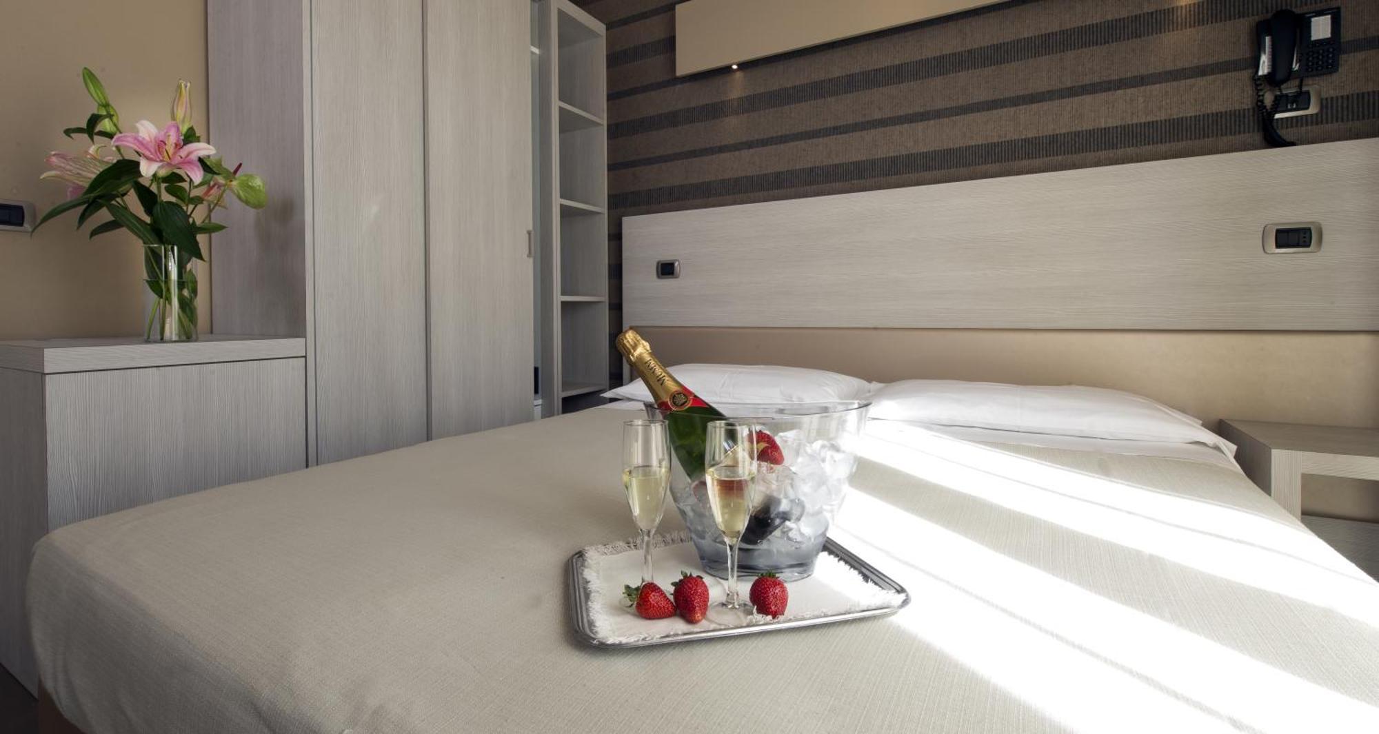 Hotel Rosenblatt Cervia Værelse billede