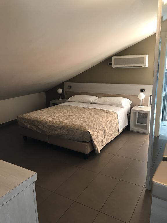 Hotel Rosenblatt Cervia Eksteriør billede