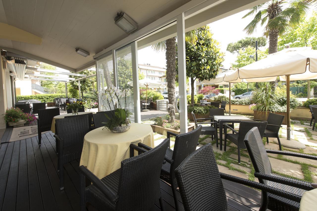 Hotel Rosenblatt Cervia Eksteriør billede