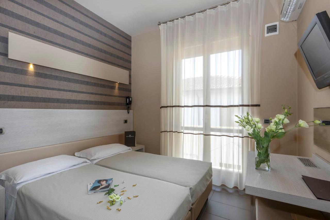 Hotel Rosenblatt Cervia Eksteriør billede